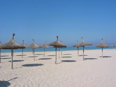 Playa de Palma sombrillas